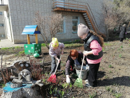 Экологический субботник. Экологический субботник.